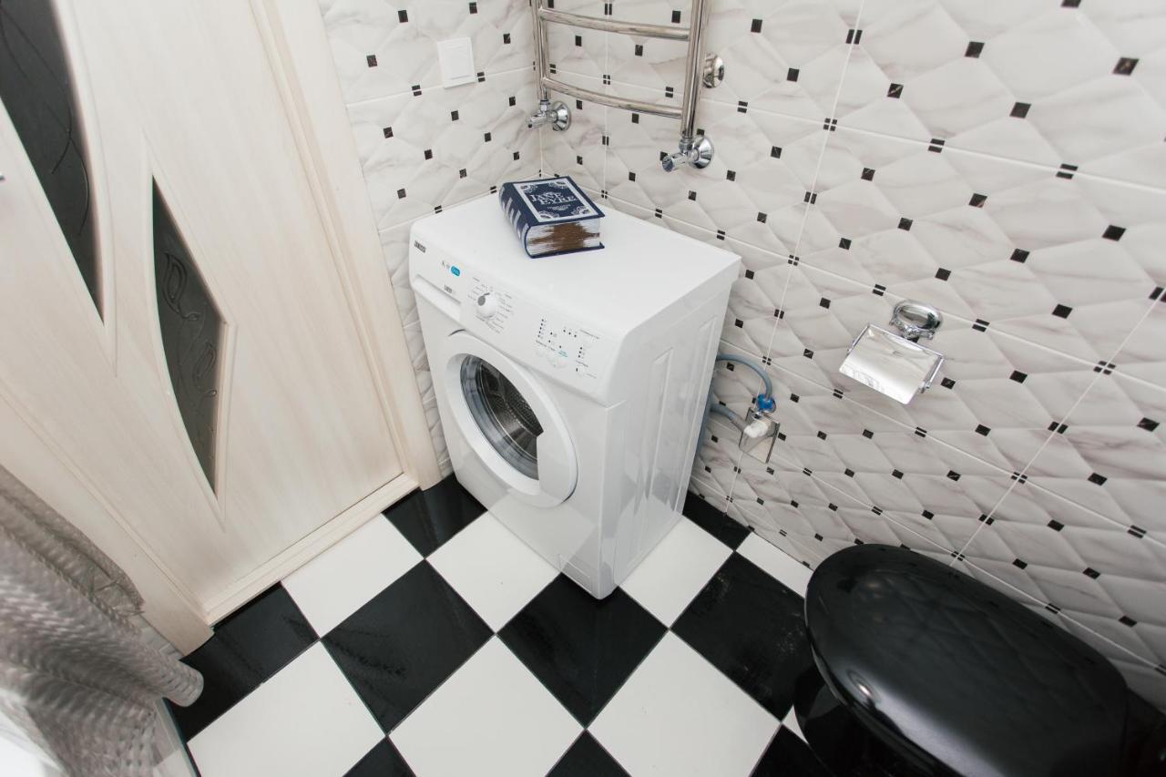 De Luxe Apartments Centr Illinskaya Sumy Ngoại thất bức ảnh