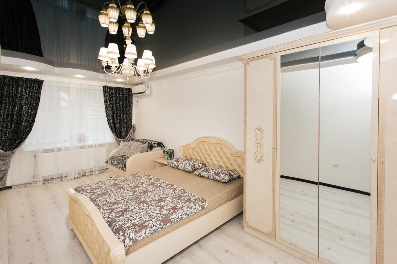 De Luxe Apartments Centr Illinskaya Sumy Ngoại thất bức ảnh