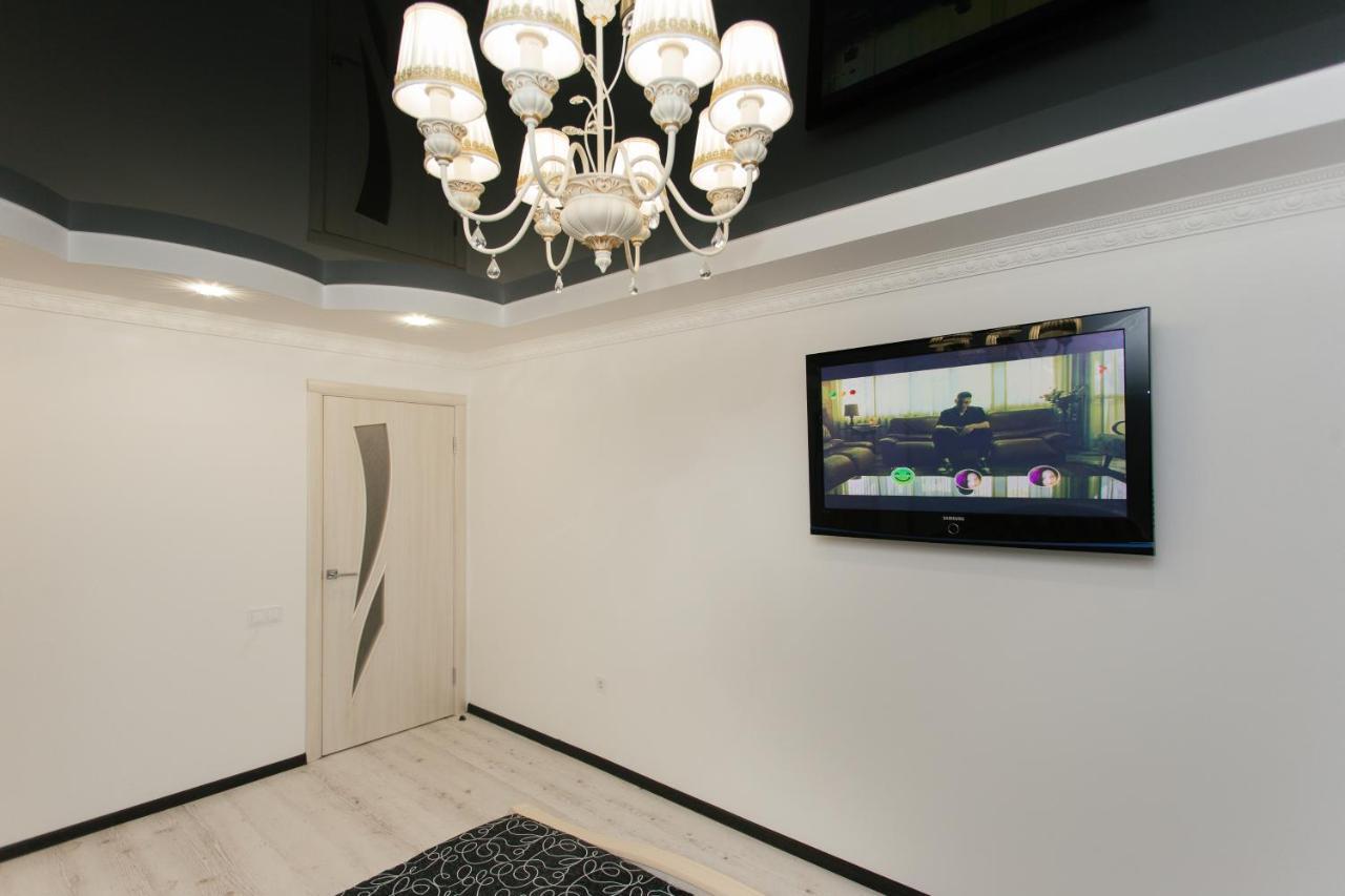 De Luxe Apartments Centr Illinskaya Sumy Ngoại thất bức ảnh
