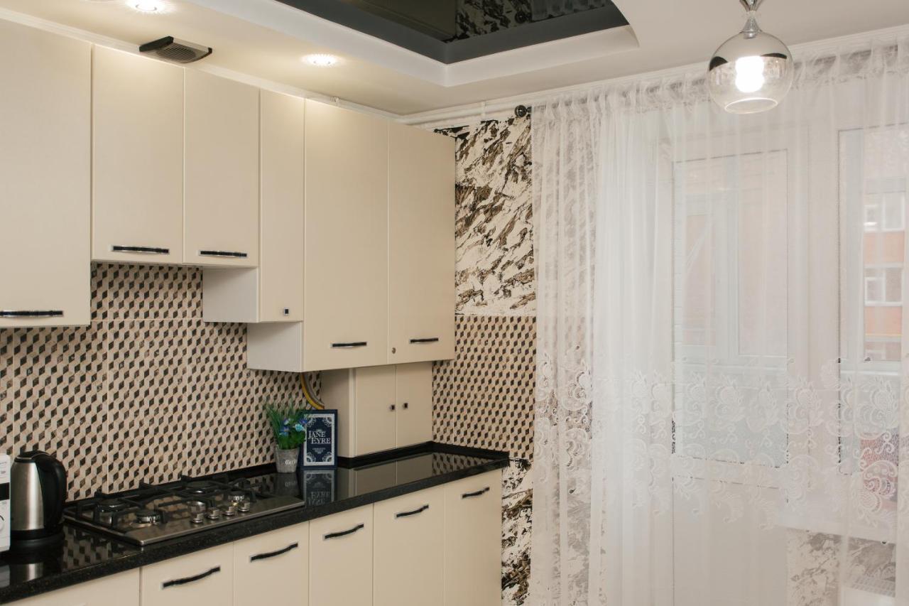 De Luxe Apartments Centr Illinskaya Sumy Ngoại thất bức ảnh