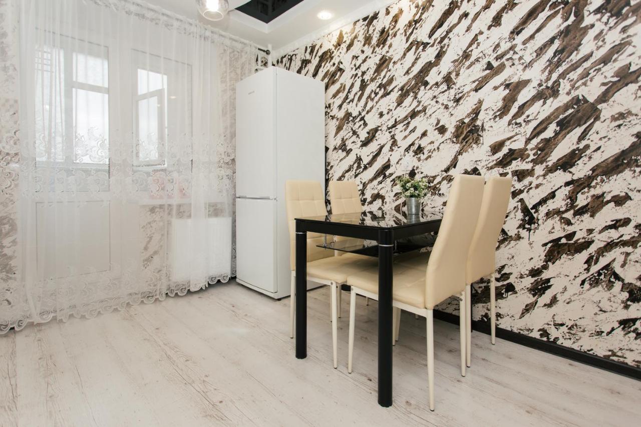 De Luxe Apartments Centr Illinskaya Sumy Ngoại thất bức ảnh