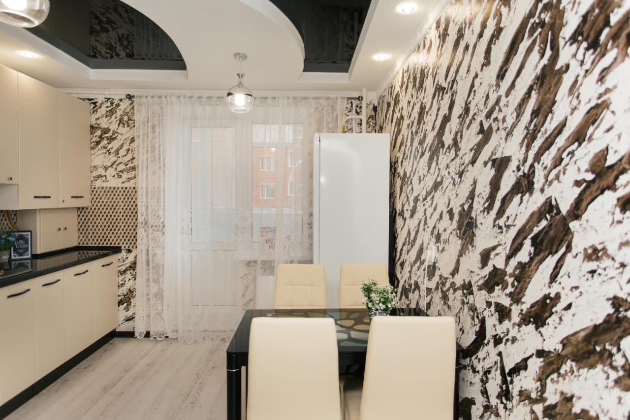 De Luxe Apartments Centr Illinskaya Sumy Ngoại thất bức ảnh