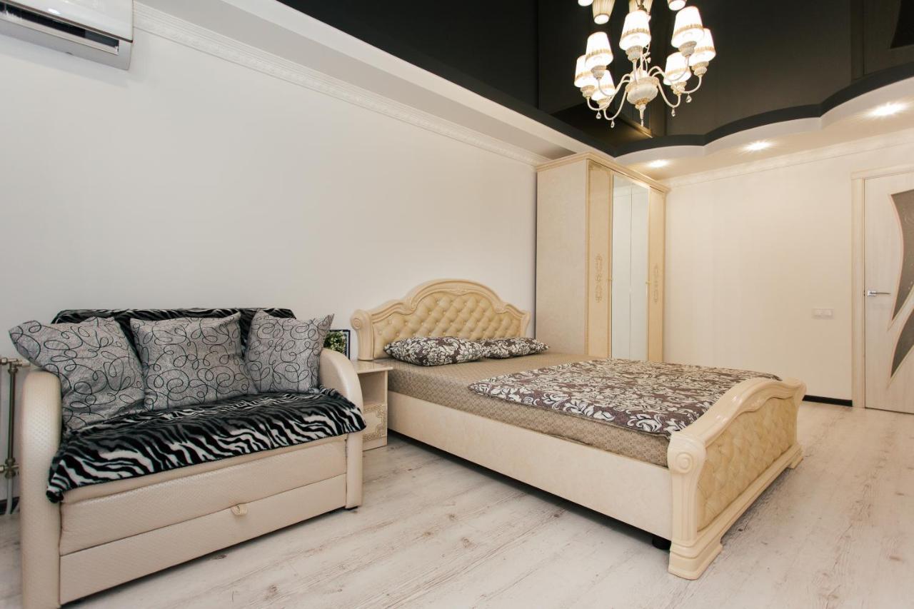 De Luxe Apartments Centr Illinskaya Sumy Ngoại thất bức ảnh
